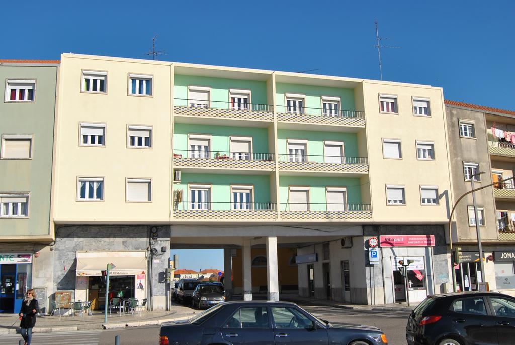 ホテル Tagus Host - 40308Al- 44211Al Santarém エクステリア 写真